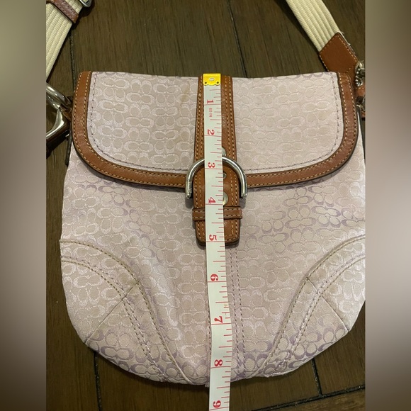 COACH Z SOHO LILAC/ ORCHID JACQUARD WITH TAN LEATHER TRIM CROSS BODY BAG - Picture 11 of 16